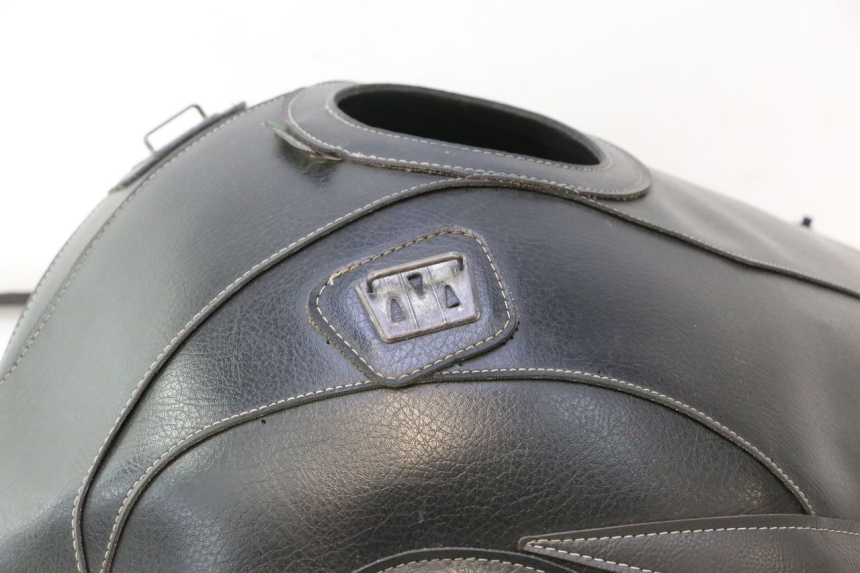 photo de TAPETE DE TANQUE KAWASAKI ZZR 600 (1995 - 2004) - Outro ângulo de visão