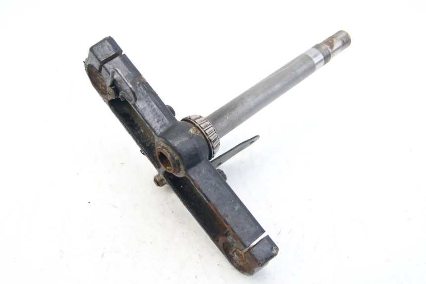 photo de SUPORTE INFERIOR DA FORQUILHA HYOSUNG RT KARION 125 (2003 - 2007) - Detalhe da peça
