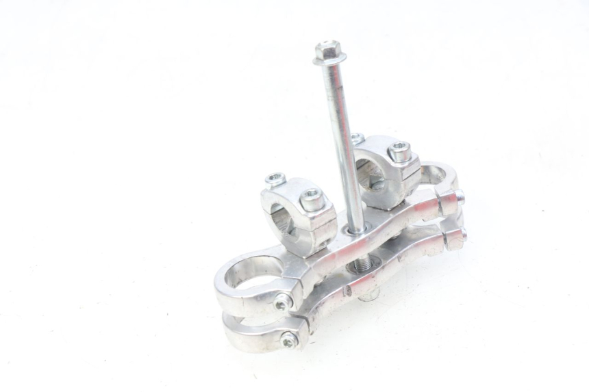 photo de SUPORTE DE GARFO POCKET BIKE KXD 50 - Zoom do estado de desgaste