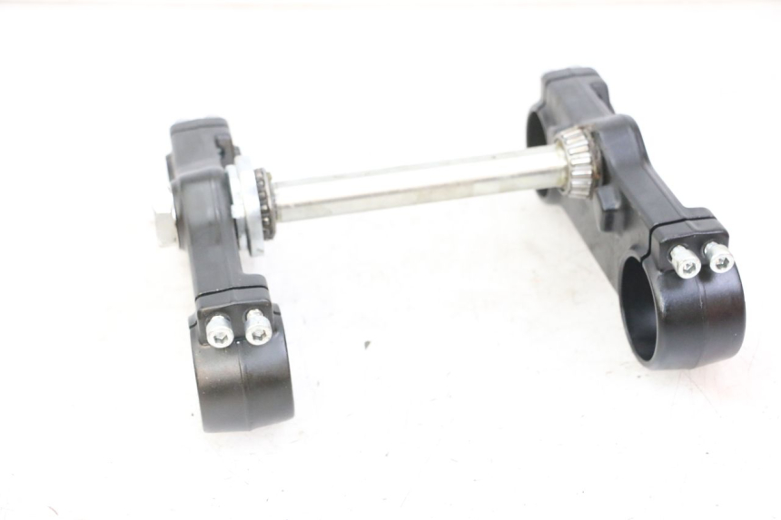 photo de TRIÂNGULO DA SUSPENSÃO DIANTEIRA SMALL MX THUNDER 250 - Vista geral