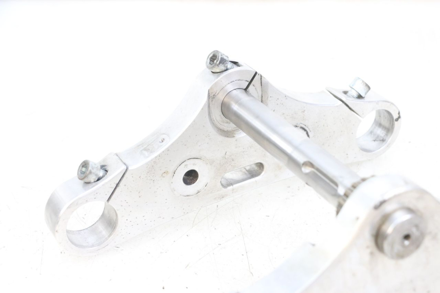 photo de TRIÂNGULO DA SUSPENSÃO DIANTEIRA HARLEY DAVIDSON SPORTSTER XL CUSTOM 1200 (2003 - 2004) - Ampliação dos componentes