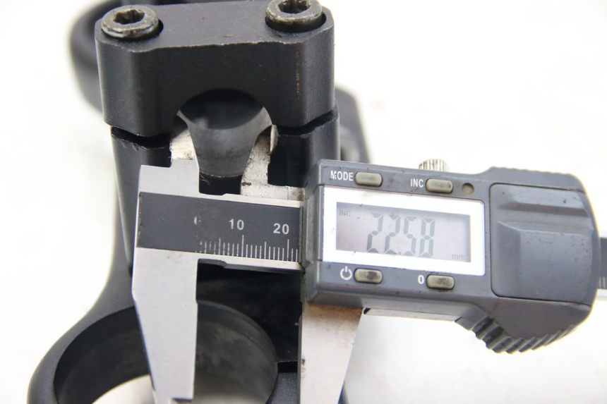 photo de Mesa de Suspensão Superior ORION AGB37 CRF1 DIRT BIKE 125 (2013 - 2021) - Outro ângulo de visão