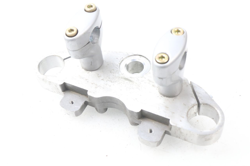 photo de Mesa de suspensão superior HYOSUNG AQUILA GV 125 (2009 - 2016) - Vista principal