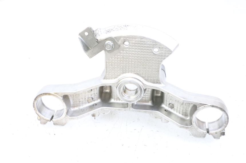 photo de Mesa Superior da Suspensão SUZUKI BURGMAN 650 (2013 - 2020) - Ampliação técnica