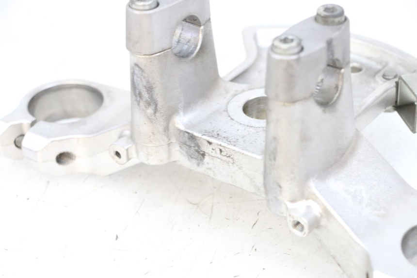 photo de Mesa Superior da Suspensão SUZUKI BURGMAN 650 (2013 - 2020) - Estado da superfície