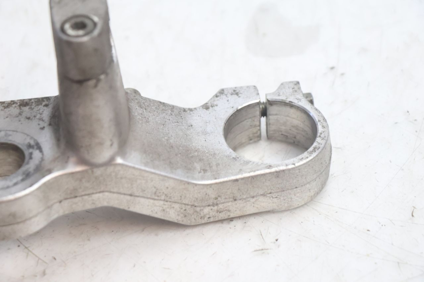 photo de Mesa Superior da Suspensão SUZUKI BURGMAN EXECUTIVE ABS 650 (2006 - 2012) - Ampliação técnica