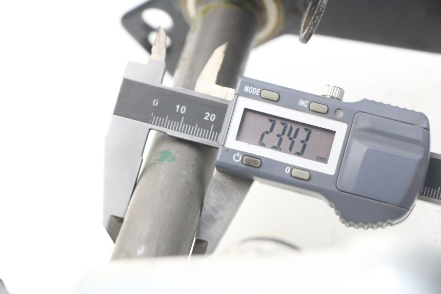 photo de Mesa de suspensão superior HONDA CA REBEL 125 (1995 - 2001) - Detalhe da peça
