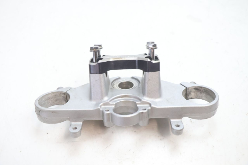 photo de Abraçadeira superior da forquilha HONDA CB F HORNET 600 (2005 - 2006) - Zoom do estado de desgaste