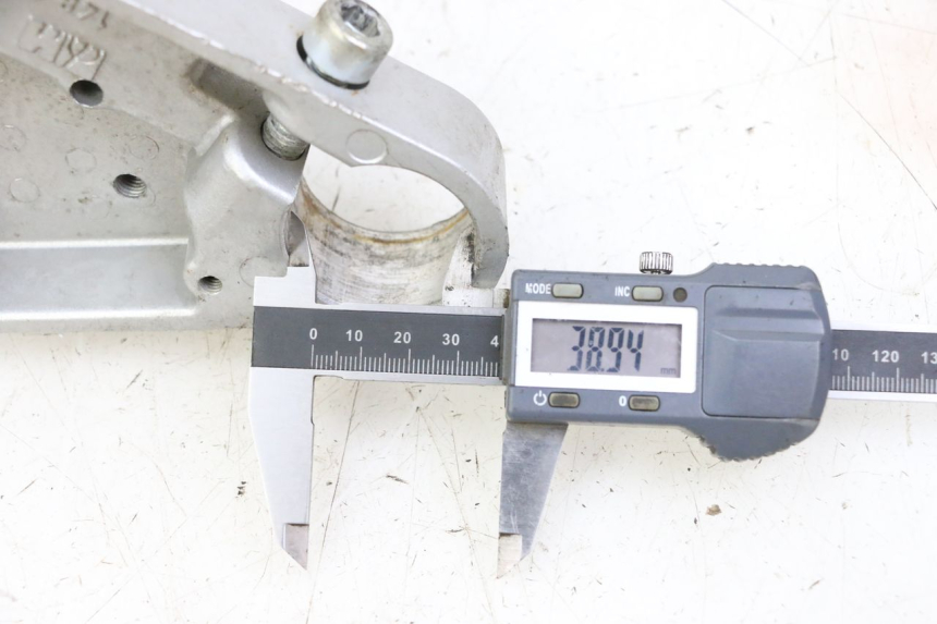 photo de Mesa de Suspensão Superior APRILIA CLASSIC 125 (1995 - 2001) - Zoom do estado de desgaste