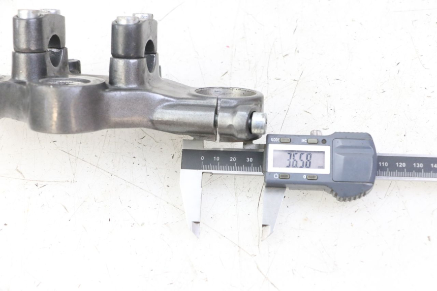 photo de Mesa Superior da Suspensão DERBI SENDA R X-TREME 50 (2006 - 2010) - Detalhe da peça
