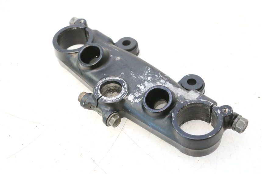 photo de Abraçadeira superior da forquilha SUZUKI DR S 600 (1985 - 1989) - Ampliação técnica