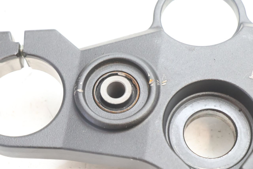 photo de Mesa Superior da Suspensão YAMAHA FZ8 800 (2010 - 2016) - Zoom do estado de desgaste