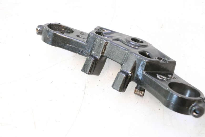photo de Abraçadeira superior da forquilha KAWASAKI GPX F ZX750F 750 (1986 - 1990) - Vista geral