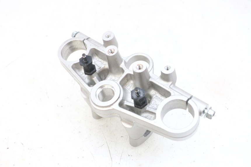 photo de Mesa de garfo superior SUZUKI GSF N BANDIT 600 (1996 - 1999) - Zoom do estado de desgaste