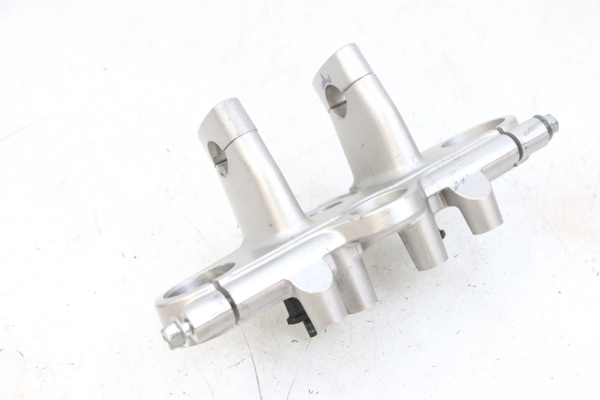 photo de Mesa de garfo superior SUZUKI GSF N BANDIT 600 (1996 - 1999) - Vista geral