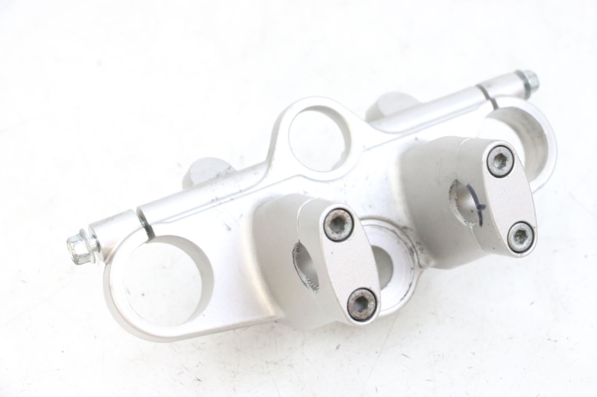 photo de Mesa de garfo superior SUZUKI GSF N BANDIT 600 (1996 - 1999) - Estado da superfície