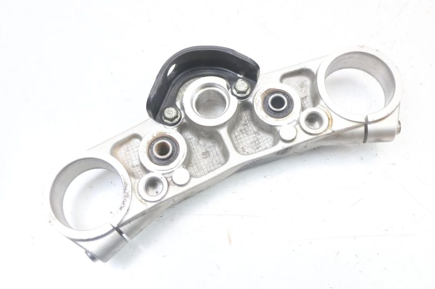photo de Mesa de suspensão superior SUZUKI GSR 750 (2011 - 2017) - Vista geral