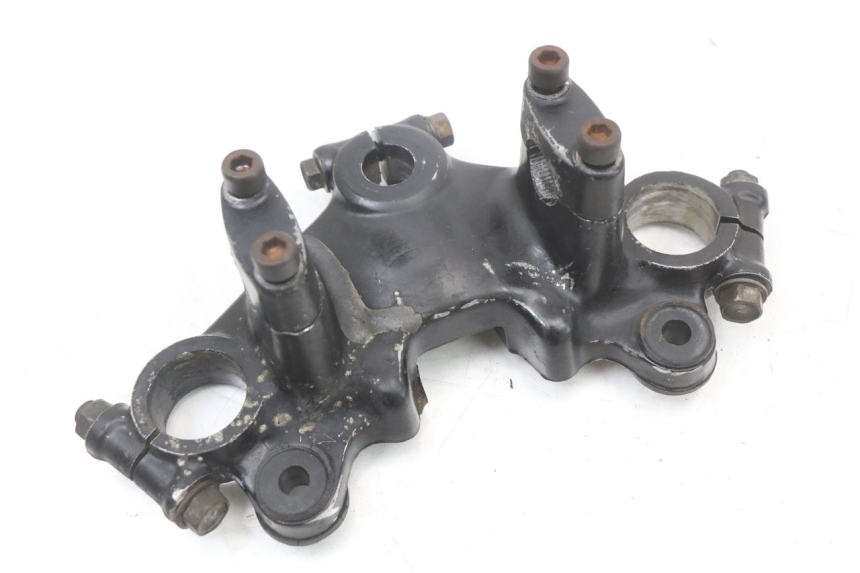 photo de Mesa de suspensão superior SUZUKI GSX E 250 (1982 - 1983) - Zoom do estado de desgaste