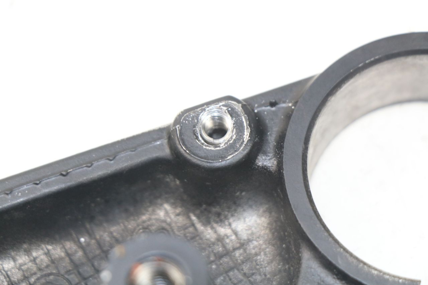 photo de Mesa de suspensão superior SUZUKI GSX-R GSXR 600 (2001 - 2003) - Zoom do estado de desgaste