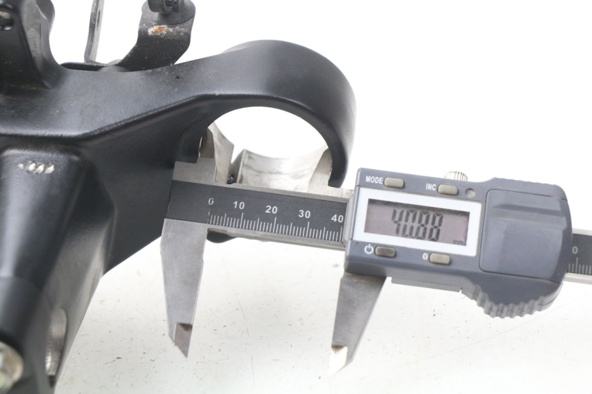 photo de Mesa Superior da Suspensão dianteira HONDA INTEGRA NC D 750 (2016 - 2018) - Detalhe da peça