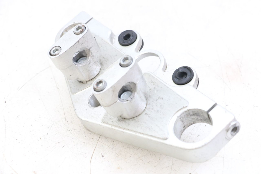 photo de Mesa de suspensão superior JINLUN JL HIGHLANDER 125 (2007 - 2015) - Pontos de fixação