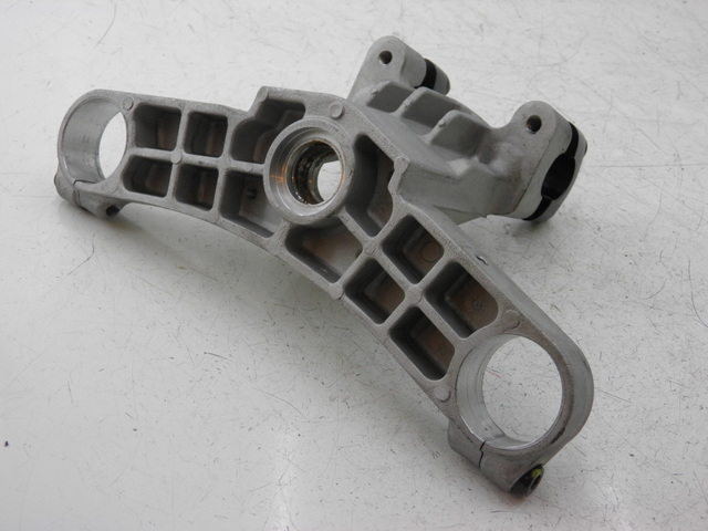 photo de Mesa de suspensão superior KYMCO XCITING RI ABS 500 (2010) - Zoom do estado de desgaste