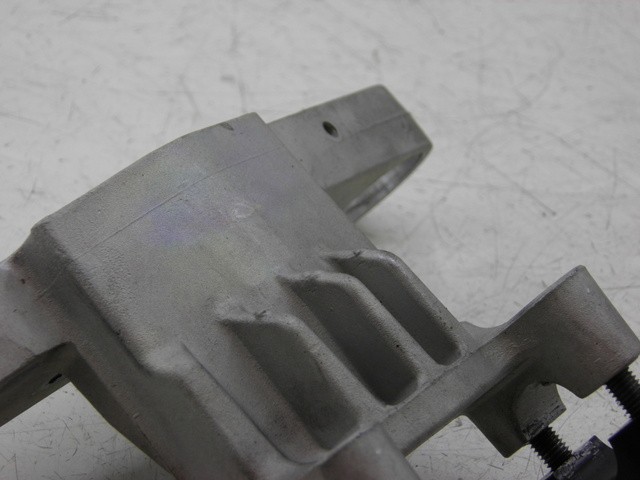 photo de Mesa de suspensão superior KYMCO XCITING RI ABS 500 (2010) - Ampliação técnica