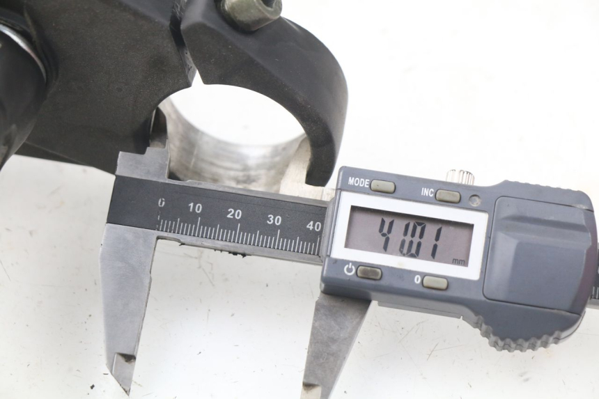 photo de Mesa de suspensão superior YAMASAKI MSX 50 (2013 - 2022) - Zoom do estado de desgaste
