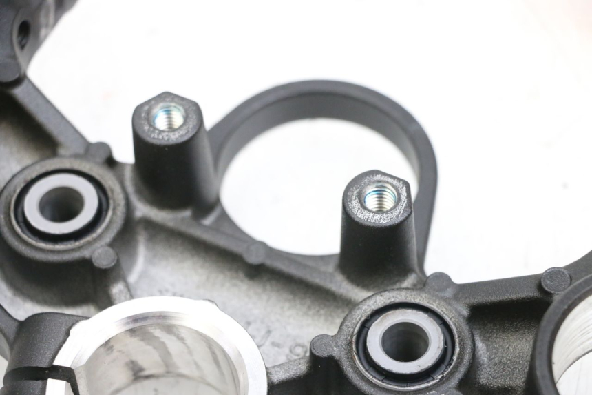 photo de Mesa de Suspensão Superior YAMAHA MT-07 MT07 ABS 700 (2018 - 2020) - Outro ângulo de visão