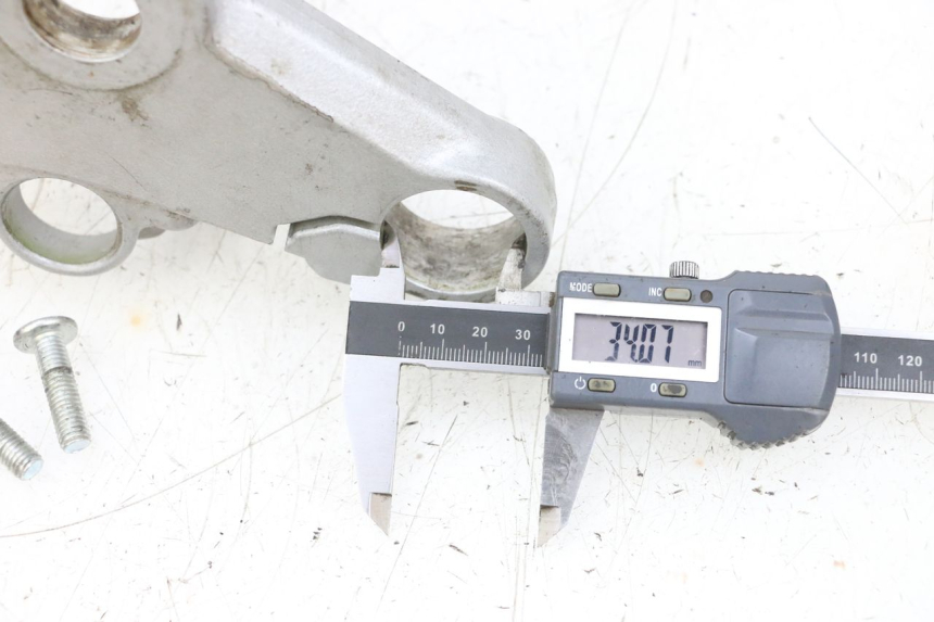 photo de Mesa de Suspensão Superior HONDA NSR R 125 (1994 - 2003) - Zoom do estado de desgaste