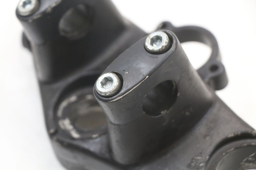 photo de Mesa Superior da Suspensão dianteira HONDA NTV DEAUVILLE 650 (1998 - 2001) - Zoom do estado de desgaste