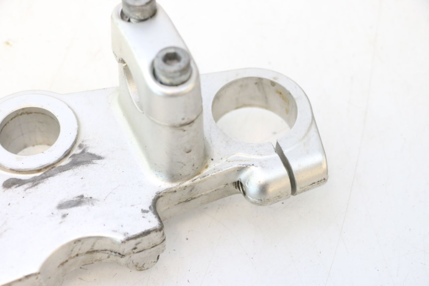 photo de Mesa Superior da Forquilha MZ RT 125 (2000 - 2008) - Detalhe da peça