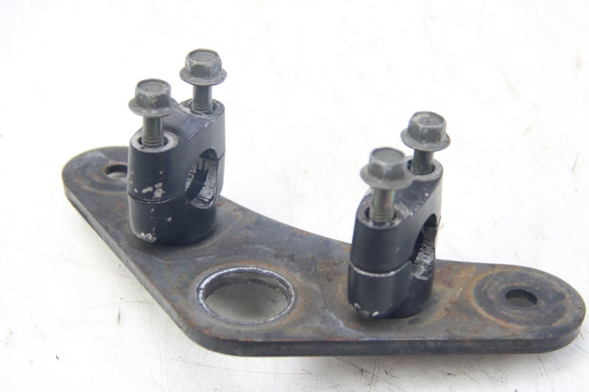 photo de Mesa de suspensão superior YAMAHA SR 125 (1982 - 2003) - Detalhe da peça