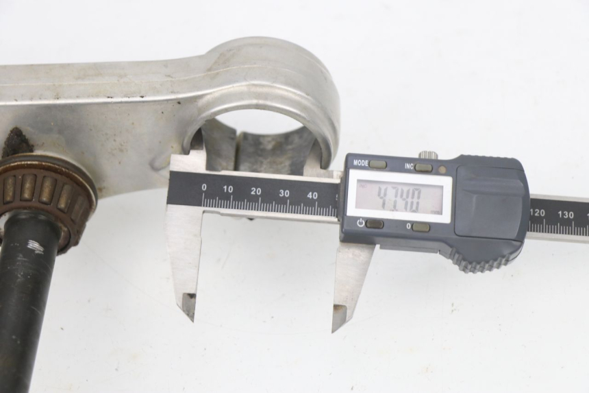 photo de Mesa Superior da Suspensão KTM SX 65 (2009 - 2015) - Detalhe da peça