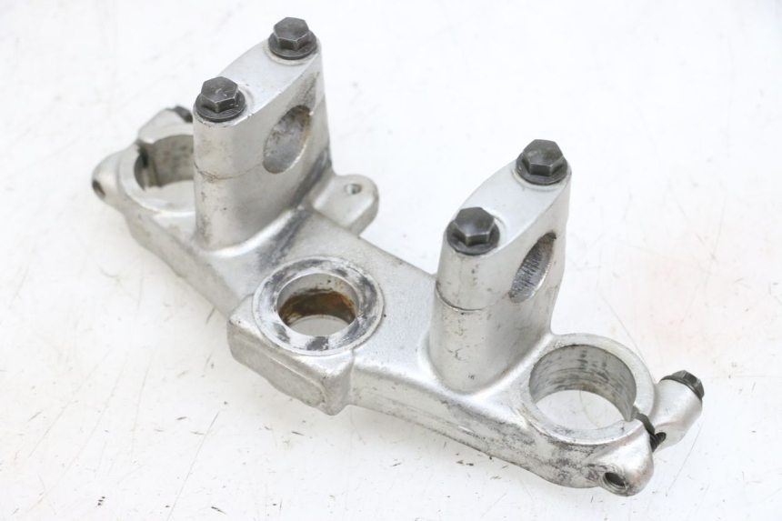 photo de Mesa de suspensão superior YAMAHA TTR 125 (2000 - 2020) - Pontos de fixação