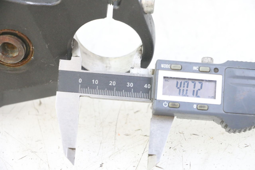 photo de Mesa de suspensão superior YAMAHA XJ6 ABS 600 (2008 - 2016) - Ampliação técnica