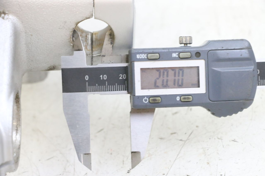 photo de Mesa de Suspensão Superior HONDA XLV VARADERO 125 (2000 - 2006) - Detalhe da peça