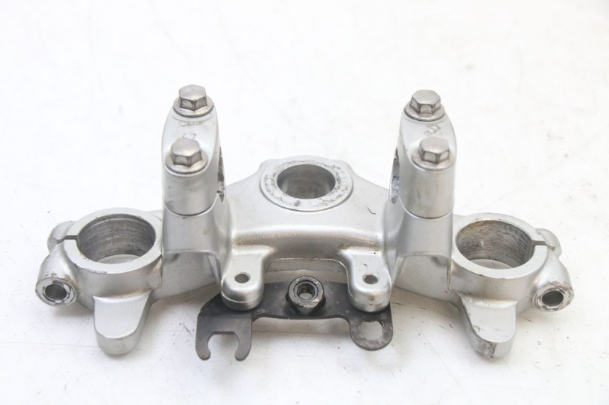 photo de Mesa de suspensão superior YAMAHA TTR 125 (2000 - 2020) - Zoom do estado de desgaste