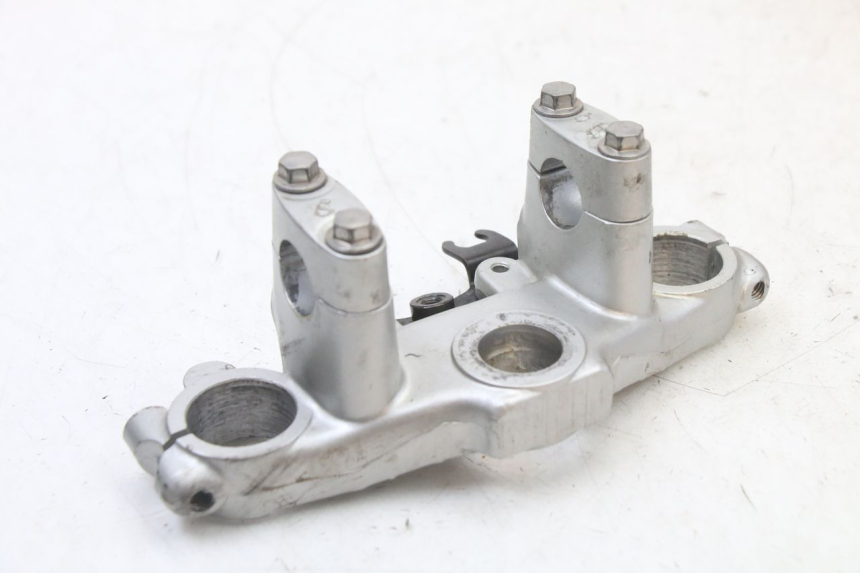 photo de Mesa de suspensão superior YAMAHA TTR 125 (2000 - 2020) - Outro ângulo de visão