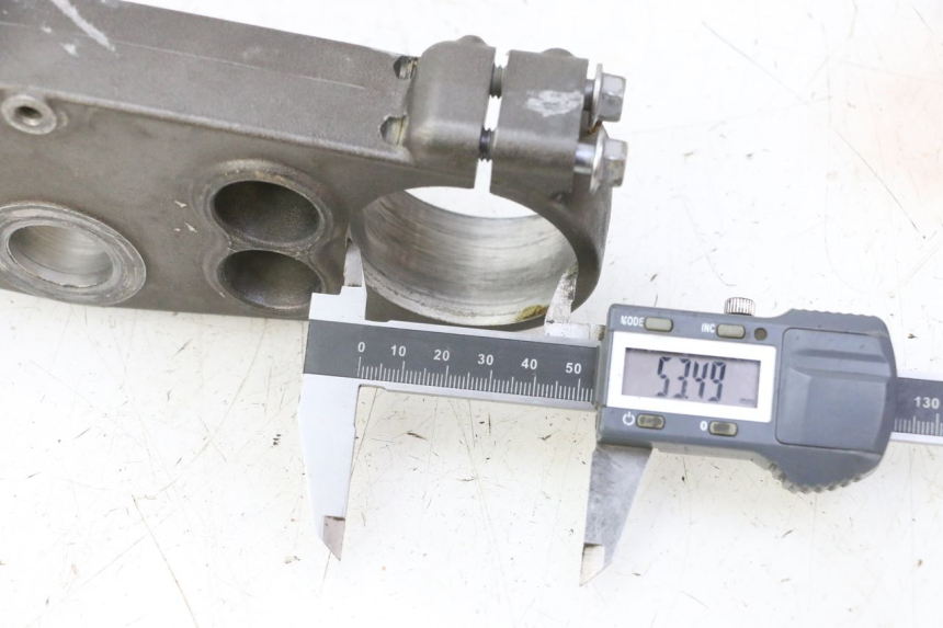 photo de Mesa de Suspensão Superior YAMAHA YZ-F YZF 250 (2014 - 2018) - Detalhe da peça