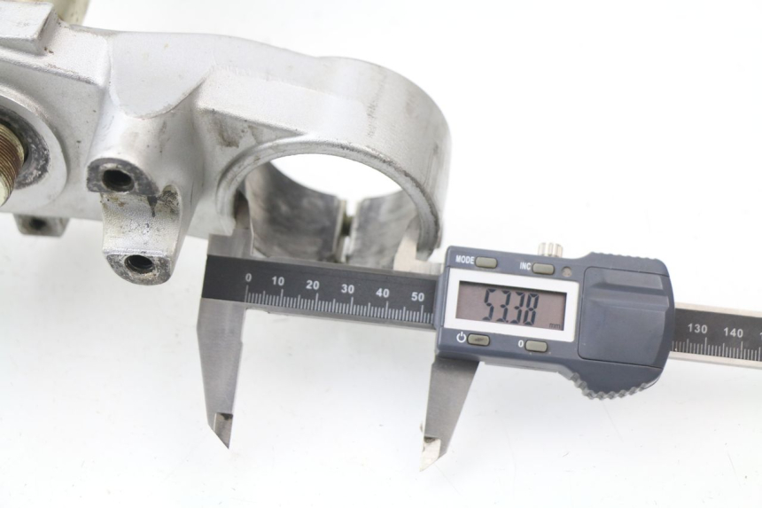 photo de Mesa de Suspensão Superior YAMAHA YZ 125 (1998 - 2005) - Zoom do estado de desgaste