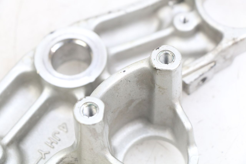 photo de Mesa Superior da Suspensão YAMAHA YZF R THUNDERCAT 600 (1996 - 2003) - Ampliação técnica