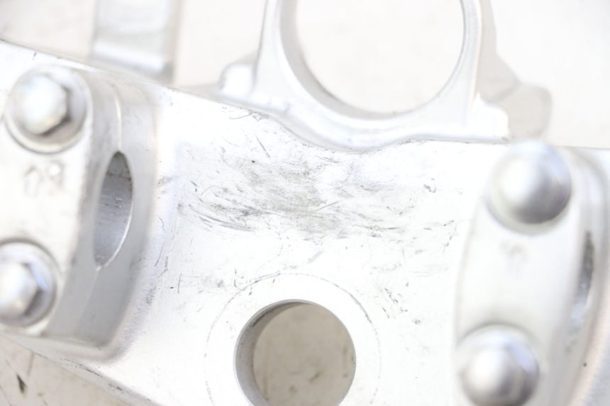 photo de Mesa Superior da Suspensão KAWASAKI ZR 7 750 (1999 - 2004) - Marcações e referências