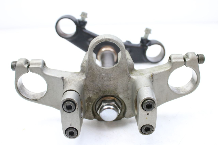 photo de TRIÂNGULO DA SUSPENSÃO DIANTEIRA YAMAHA TDR DELTABOX 125 (1997 - 2003) - Outro ângulo de visão