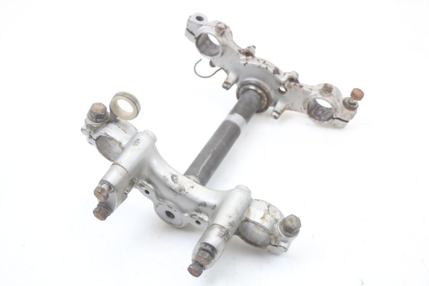 photo de TRIÂNGULO DA SUSPENSÃO DIANTEIRA SUZUKI TS X 80 (1984 - 1988) - Outro ângulo de visão