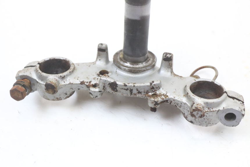 photo de TRIÂNGULO DA SUSPENSÃO DIANTEIRA SUZUKI TS X 80 (1984 - 1988) - Estado da superfície