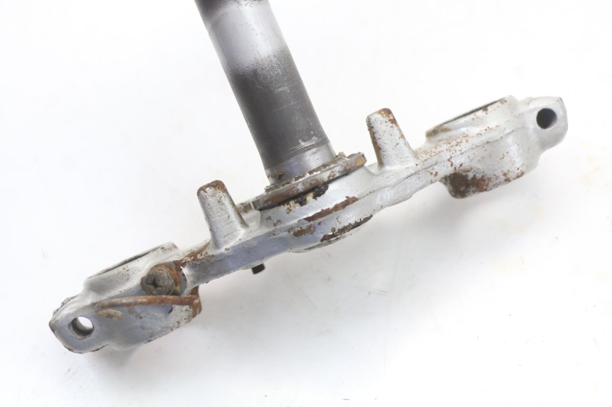 photo de TRIÂNGULO DA SUSPENSÃO DIANTEIRA SUZUKI TS X 80 (1984 - 1988) - Marcações e referências