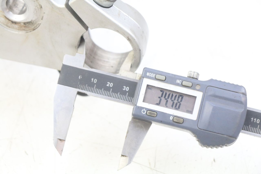 photo de SUPORTE DE GARFO HONDA VT C SHADOW 125 (1999 - 2007) - Zoom do estado de desgaste