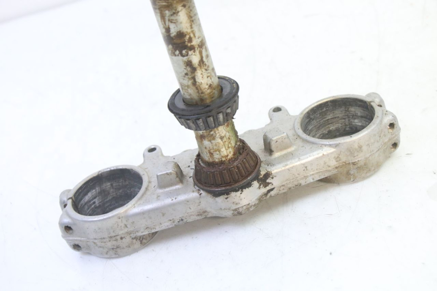 photo de TRIÂNGULO DA SUSPENSÃO DIANTEIRA YAMAHA YZ 125 (1998 - 2005) - Ampliação técnica