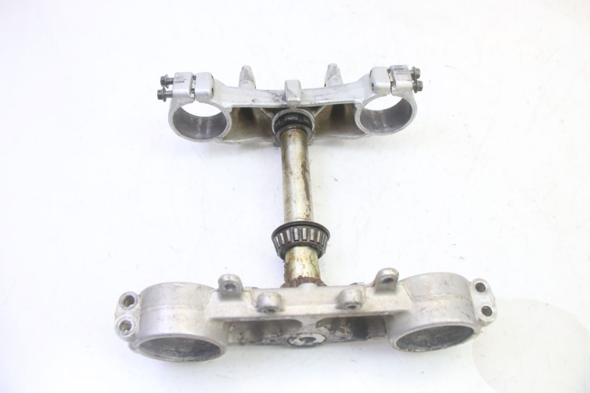 photo de TRIÂNGULO DA SUSPENSÃO DIANTEIRA YAMAHA YZ 125 (1998 - 2005) - Pontos de fixação